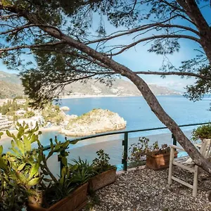 terrazza-isola-bella-taormina.taorminaitalyhotels.com/