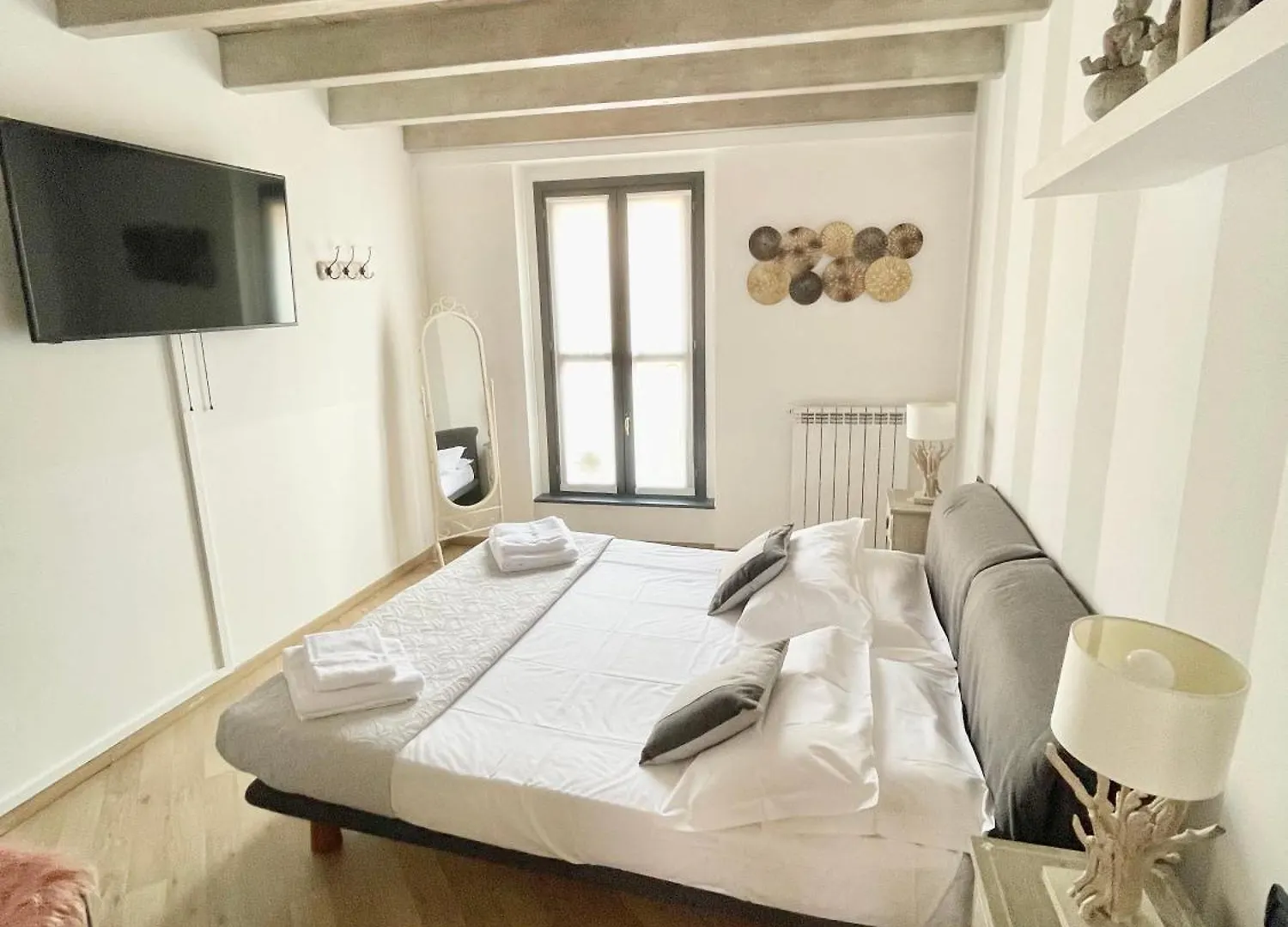 Apartment Appartamenti Volta Como Italy